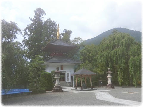 身延山久遠寺