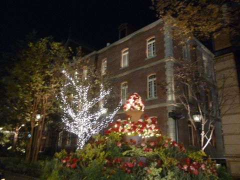 三菱一号館_中庭