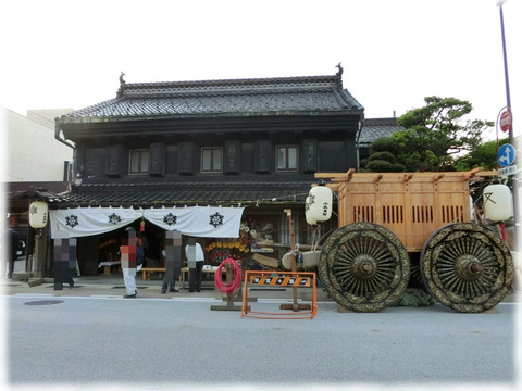 高岡御車山祭