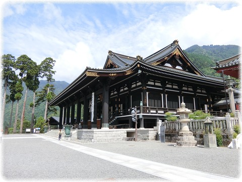 身延山久遠寺