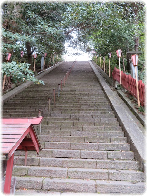 麓山神社