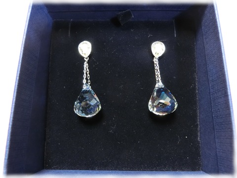 ピアス