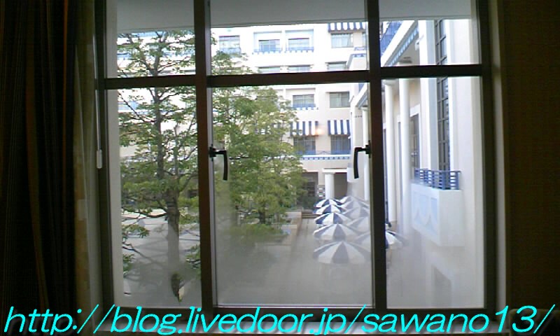 ディズニーアンバサダーホテル 今回お世話になったお部屋からの眺め ２０１０年２月宿泊 スタンダードフロア スタンダードルーム ダブル ２階 さわのディズニーリゾートイン日記 ハラハラ日常記