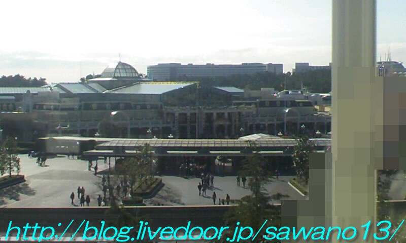 ディズニーランドホテル 今回お世話になったお部屋からの眺め ２００９年１２月宿泊 コンシェルジュ タレットルーム ツイン５階 さわのディズニーリゾートイン日記 ハラハラ日常記