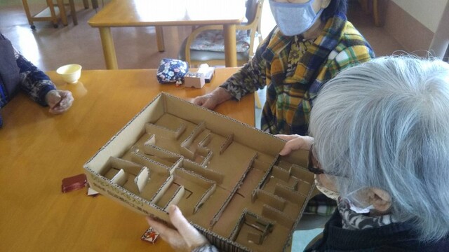 手作りのビー玉迷路 さわやかダイアリー 手作りのビー玉迷路 さわやかダイアリー
