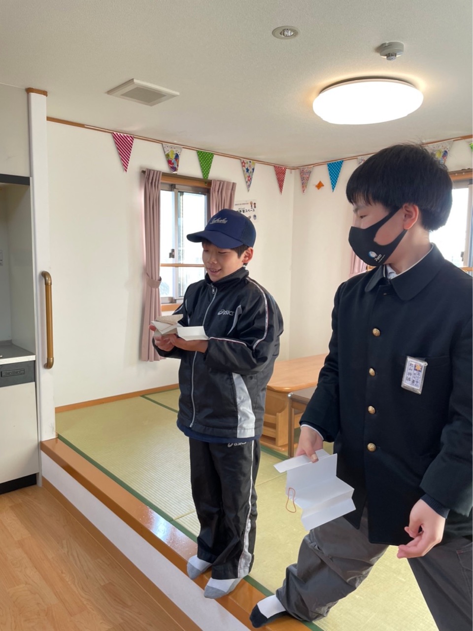 紙飛行機をゴムで飛ばそう さわやかダイアリー 紙飛行機をゴムで飛ばそう さわやかダイアリー