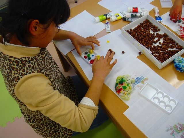 どんぐりアートをつくろう さわやかダイアリー