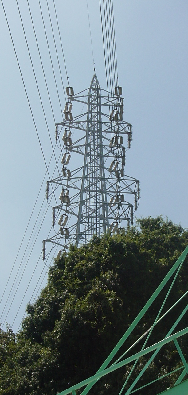 本牧線14番鉄塔 妙蓮寺線85番鉄塔にアプローチ 送電線 鉄塔ウォーク 本牧線14番鉄塔 妙蓮寺線85番鉄塔にアプローチ 送電線 鉄塔ウォーク
