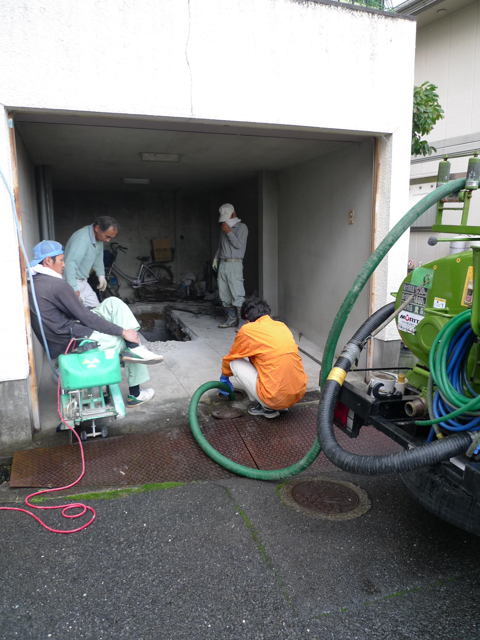 下水工事もやっておりますよ リフォーム現場を見れば全てわかる これがさくらの現場です