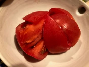 ★三個100円のトマト