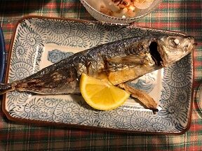 鯵の塩焼き、シラコ添え