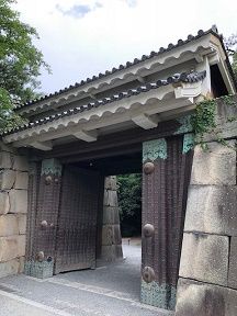 18 北中仕切門