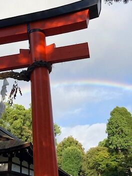 鳥居と虹