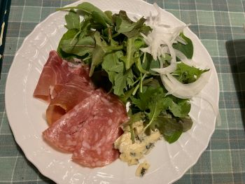 ★生ハムとチーズのサラダ