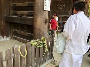 4A 小さな茅の輪はお持ち帰り用