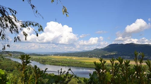 束稲山駒形峯