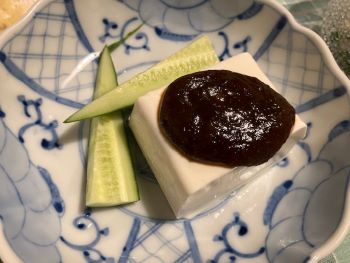 ★冷奴とキュウリのクルミ味噌のせ