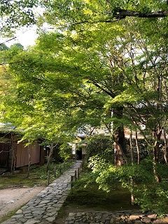 蓮華寺正面