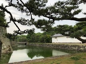 17 お濠