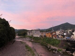 ★31日の夕焼け比叡