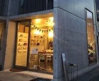 (3)マヨルカ書店近くのカフェ