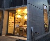 （3）マヨルカ書店近くのカフェ