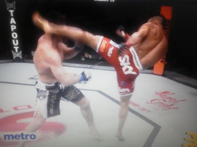 Ufc On Fx 7 ビクトー ベウフォート対 マイケル ビスピン チーム吉鷹 Ufc On Fx 7 ビクトー ベウフォート対 マイケル ビスピン チーム吉鷹