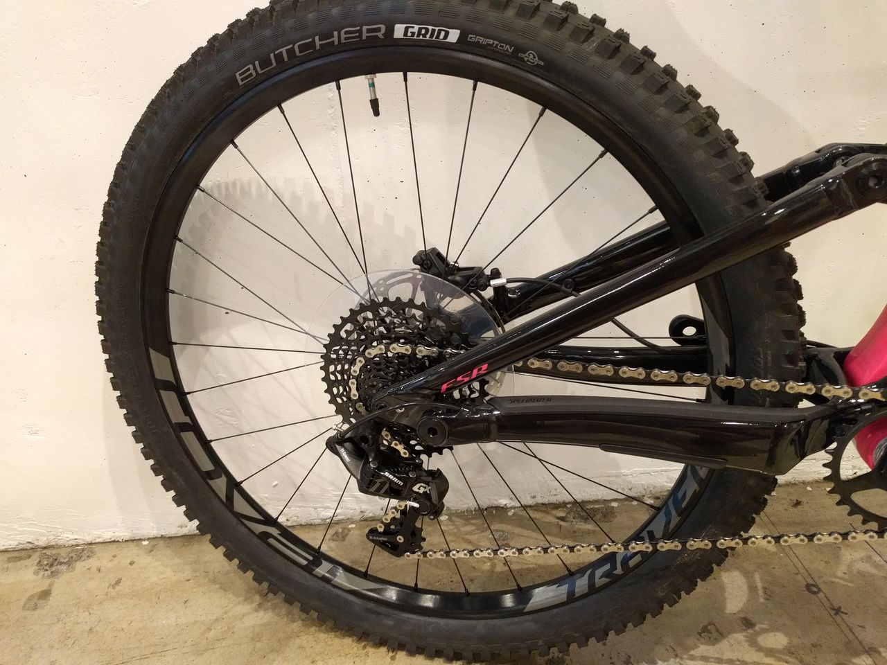 スペシャルなMTBで遊びに行きましょう!「ENDURO FSR ELITE スペシャルなMTBで遊びに行きましょう!「ENDURO FSR ELITE