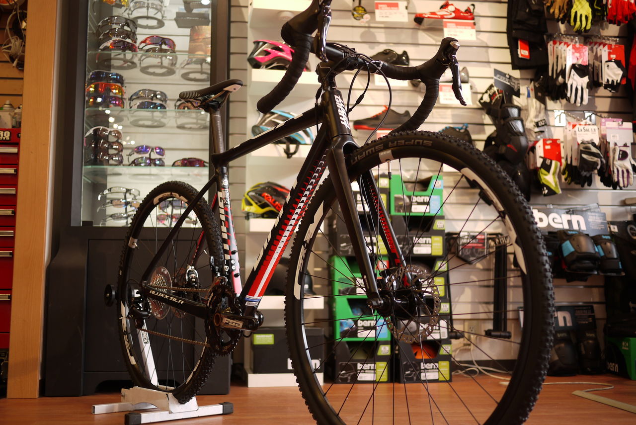 人気シクロクロス GIANT TCX SLRまだ少しあります！ : SBC 新着情報