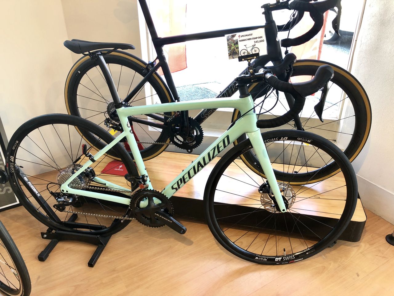 tarmac men comp disc