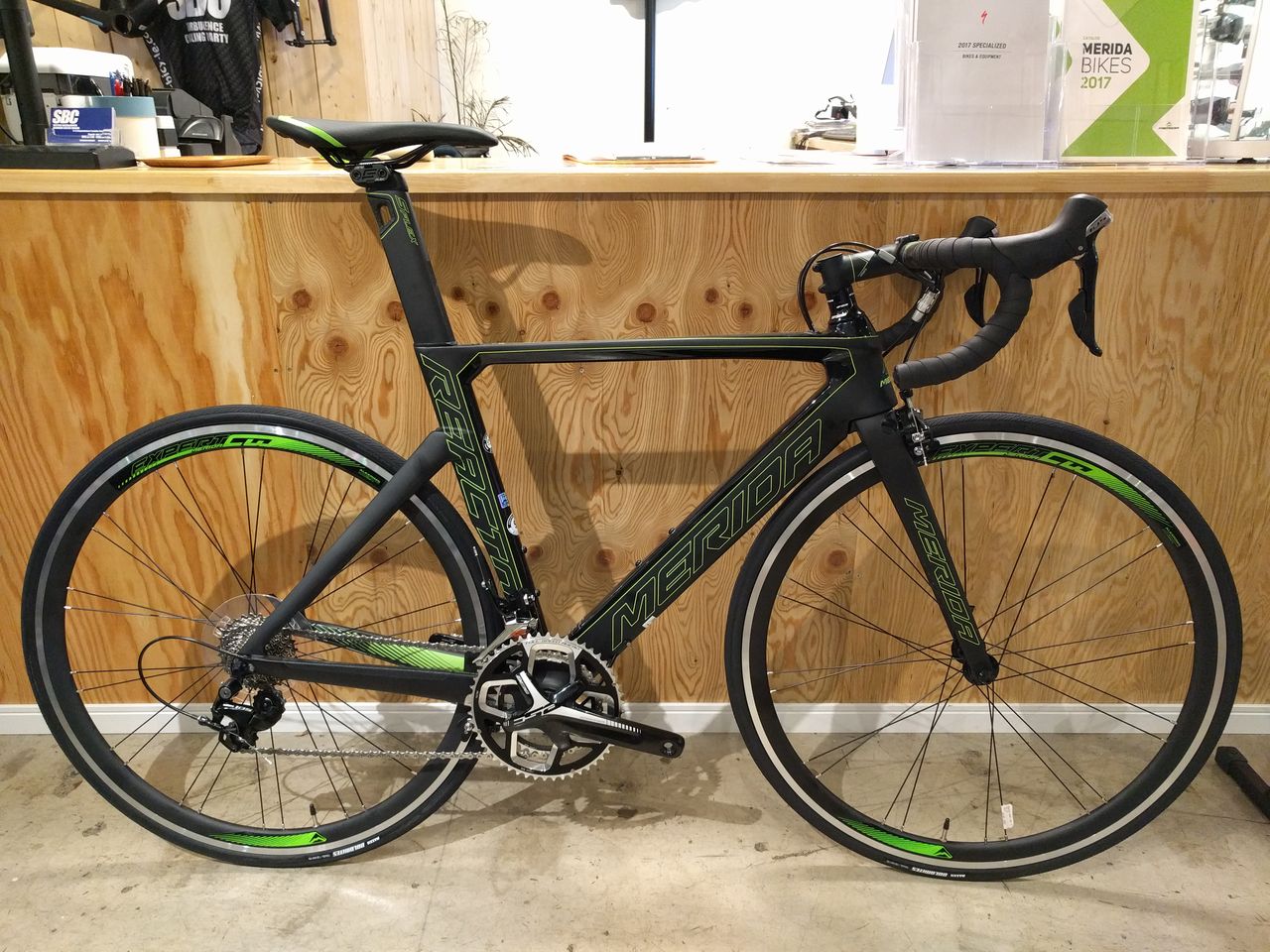 今年の夏はエアロロードで最速を目指せ「MERIDA REACTO 4000」 : SBC