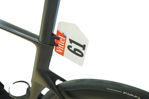 Team_R_plate_holder_web-24