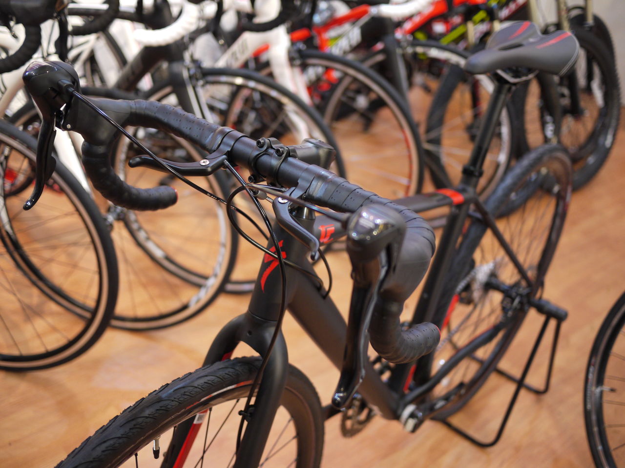 SPECIALIZED TC Sport Disc(ブラック/レッド) SPECIALIZED TC Sport Disc(ブラック/レッド)