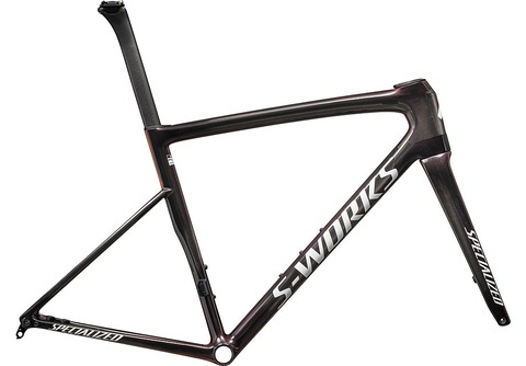 74924-01_TARMAC-SL8-SW-FRMSET-CARB-VIVPNK-MNSHDW_HERO