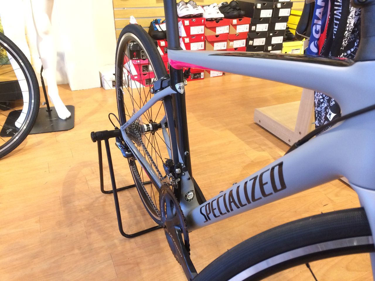 SPECIALIZED TARMAC MEN&WOMEN EXPERT入荷！！ : SBC 新着情報