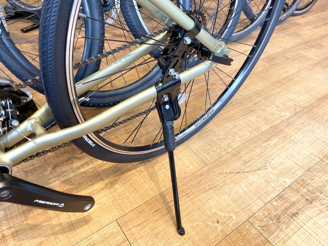 クロスバイクデビュー オススメ車体 最初に必要なアイテムをご紹介します Sbc 新着情報