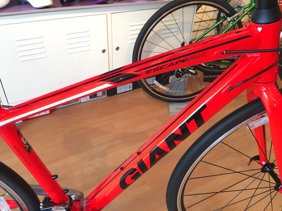 GIANT 2017モデルESCAPE RX3入荷してきました : SBC 新着情報