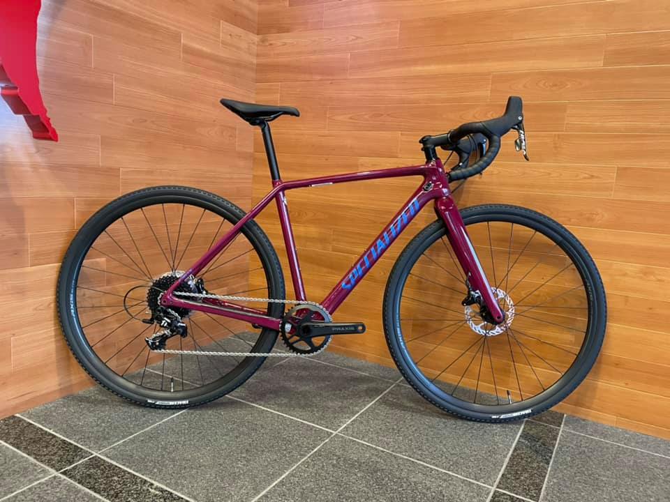 オフシーズンに持って来いのシクロクロスバイク CRUXが入荷してきまし