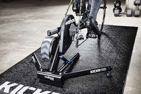 16-260kickrmroadbikedetails5021-01