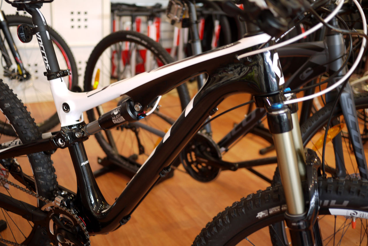 Scott ジーニアス720 27.5インチ 手渡しのみ 即買い無しで 天才」の名を冠したオールマウンテン！SCOTT（スコット）GENIUS