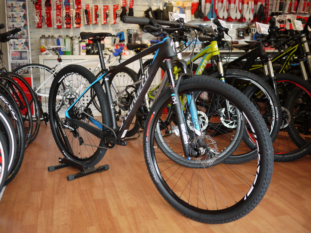 SPECIALIZED STUMPJUMPER ELITE CARBON WORLD CUP(2015年モデル SPECIALIZED STUMPJUMPER ELITE CARBON WORLD CUP(2015年モデル