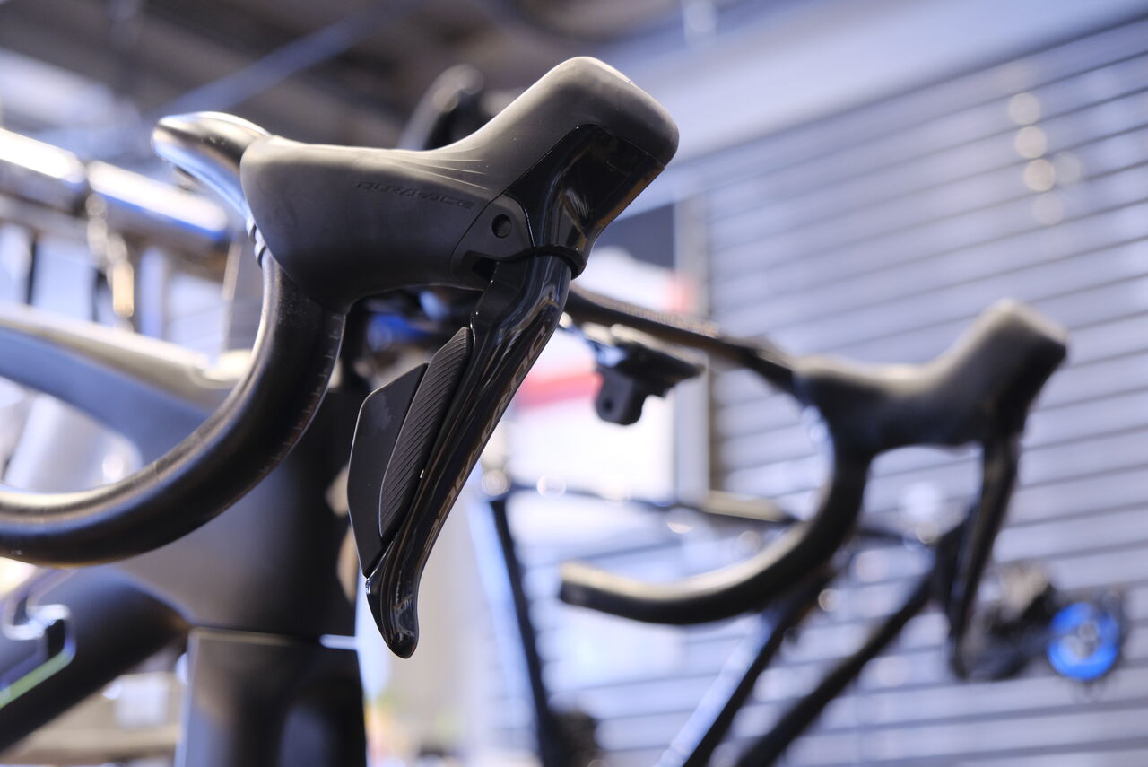 S-WORKS VENGE × DURA-ACE R9270載せ替え 】 : SBC 新着情報