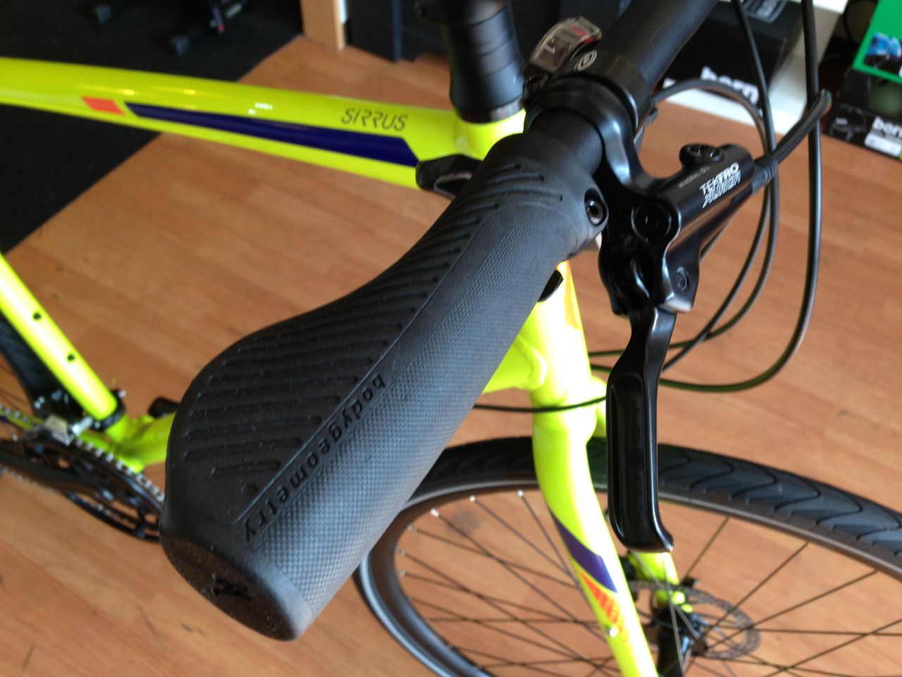 ご納品車両をご紹介 SPECIALIZED SIRRUS SPORT DISC : SBC 新着情報