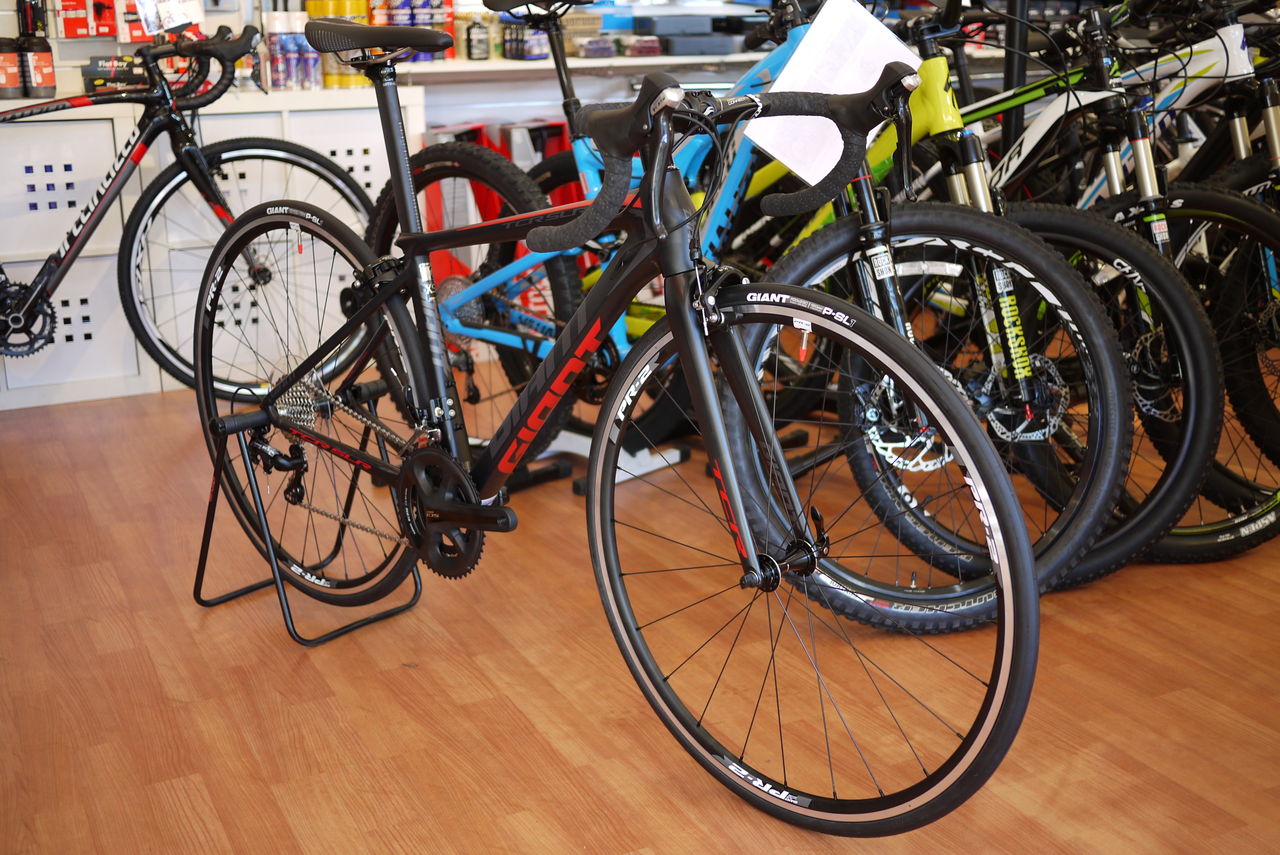 GIANT TCR SLR 2とTCR 1が入荷しました! : SBC 新着情報