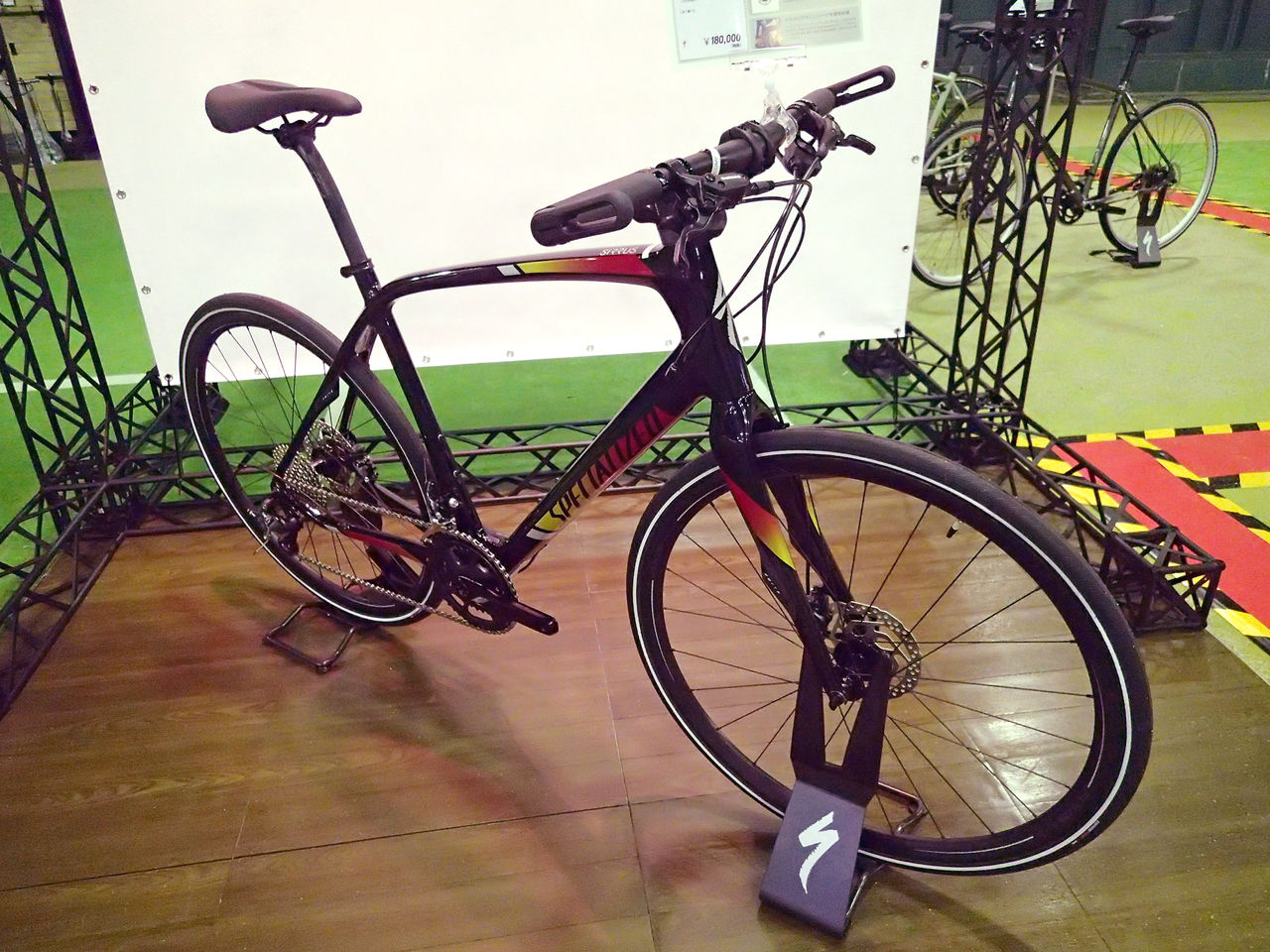 SPECIALIZED 「スペシャライズド」 Alibi Sport EQ 2017年モデル