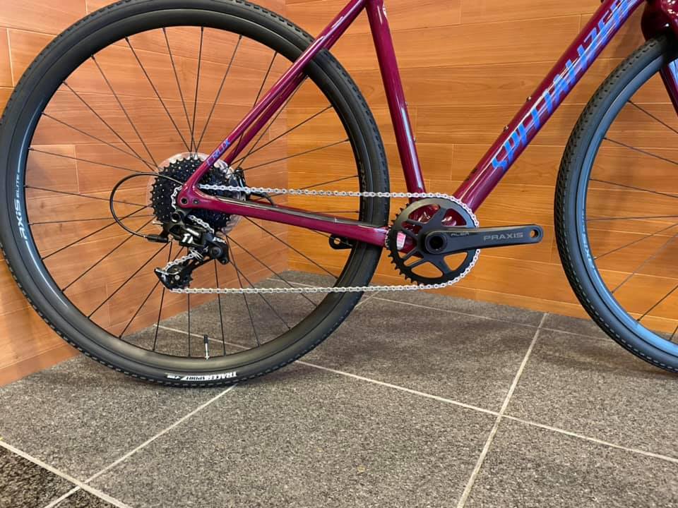 オフシーズンに持って来いのシクロクロスバイク CRUXが入荷してきまし