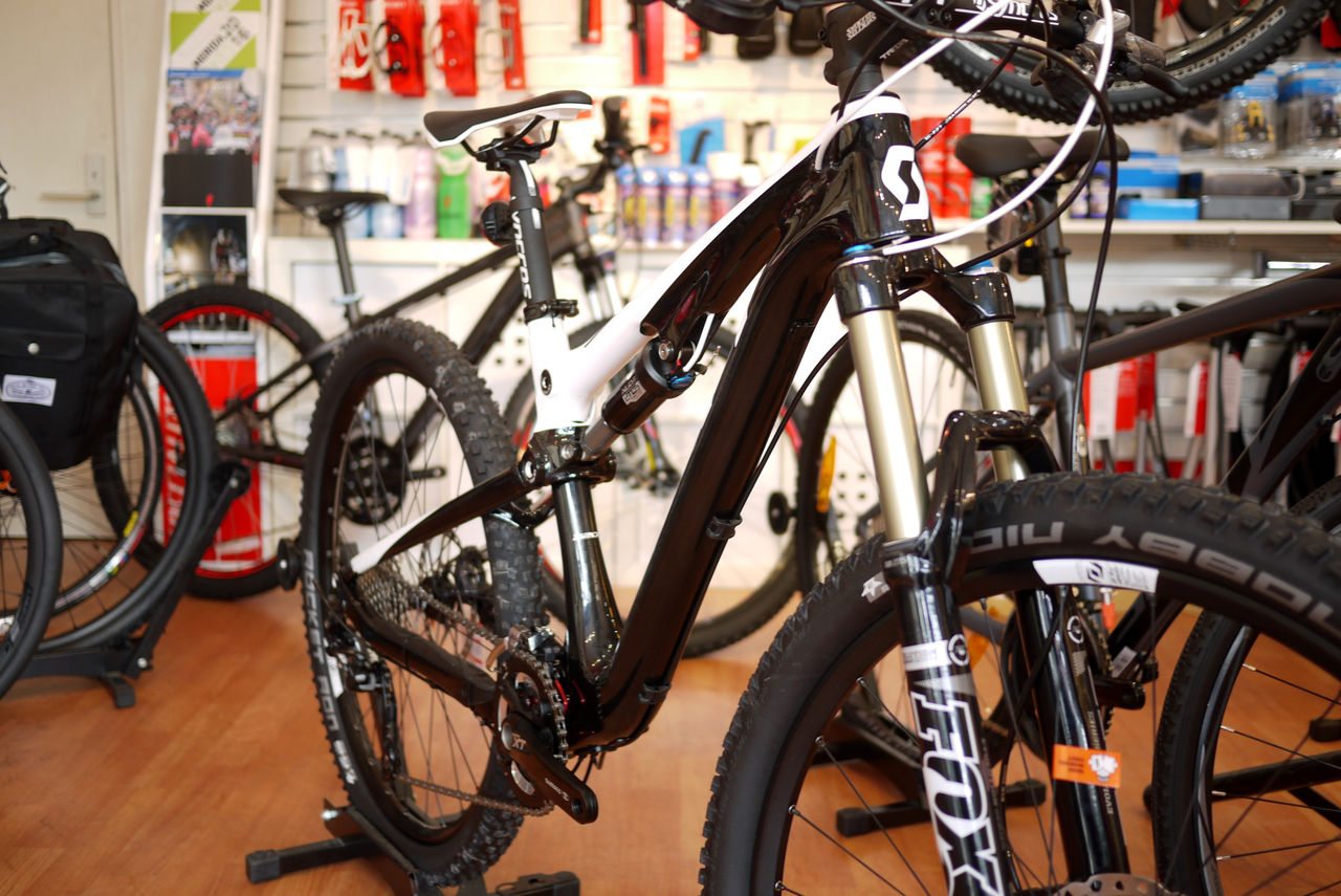 Scott ジーニアス720 27.5インチ 手渡しのみ 即買い無しで 天才」の名を冠したオールマウンテン！SCOTT（スコット）GENIUS