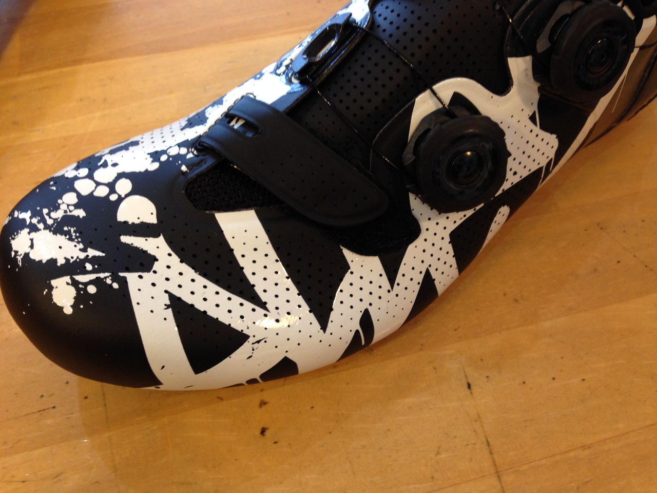 S-WORKS 6 ROAD SHOES、限定カラーが入荷しました！！ : SBC 新着情報