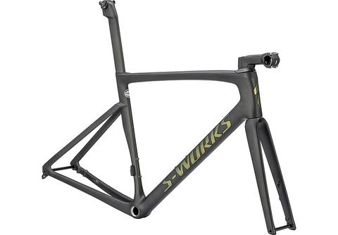 70622-05_TARMAC-SL7-SW-FRMSET-CARB-JETFUEL_HERO
