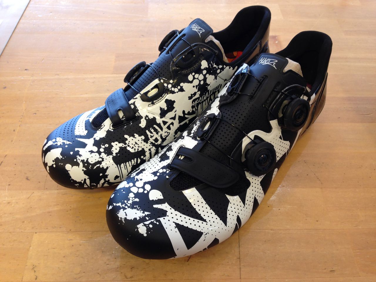 S-WORKS 6 ROAD SHOES、限定カラーが入荷しました！！ : SBC